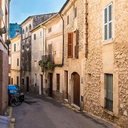 Townhouse Bregat Holiday home